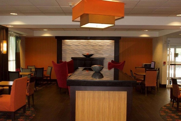 Hampton Inn By Hilton Ithaca image 3