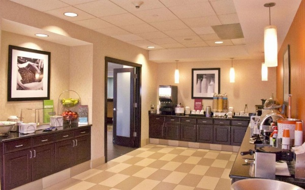 Hampton Inn By Hilton Ithaca image 9